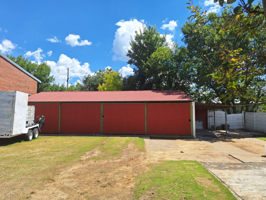 4 Bedroom Property for Sale in Vrede Free State